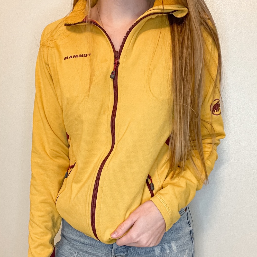 YELLOW & MAROON FULL ZIP MAMMUT JACKET THUMBHOLES